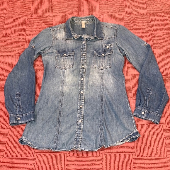 Warehouse Tops - Warehouse One women’s small Light Blue fade Denim Shirt